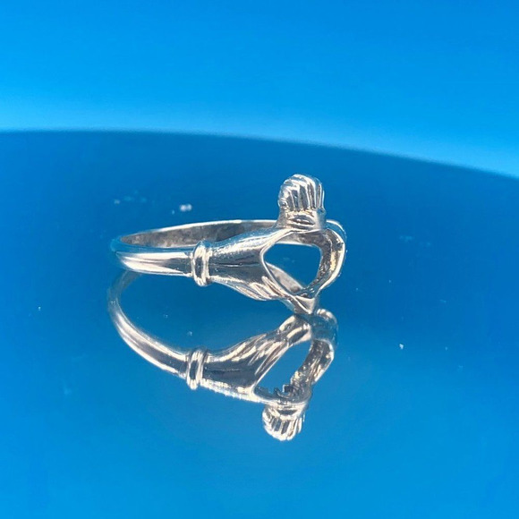 Vintage Sterling Silver Open-Work Ring - Picture 5 of 13